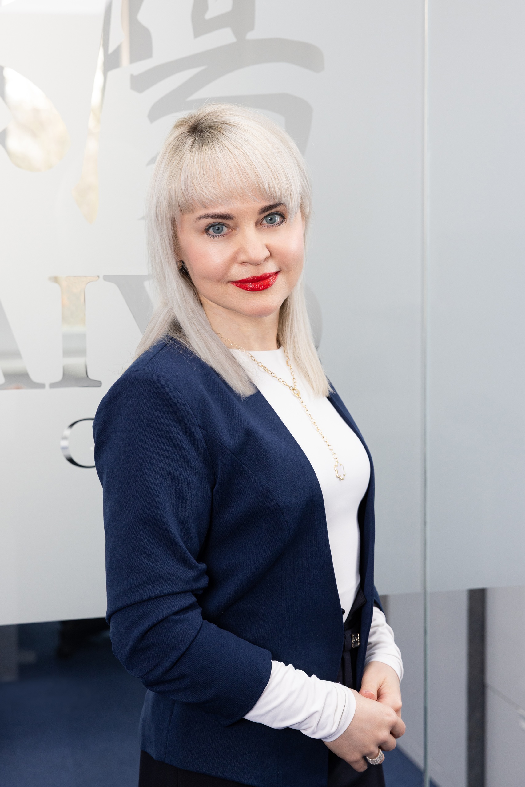 Elena Bugrim, magistr